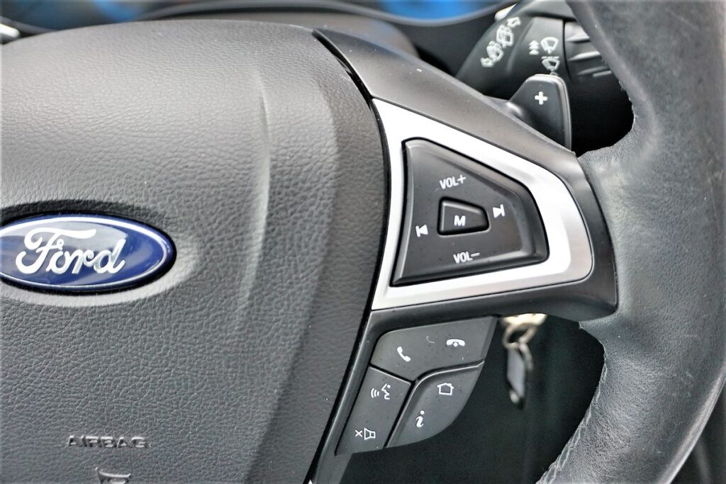 Ford Mondeo VER-2-0-TDCI-START–STOPP-POWERSHIFT–AUT