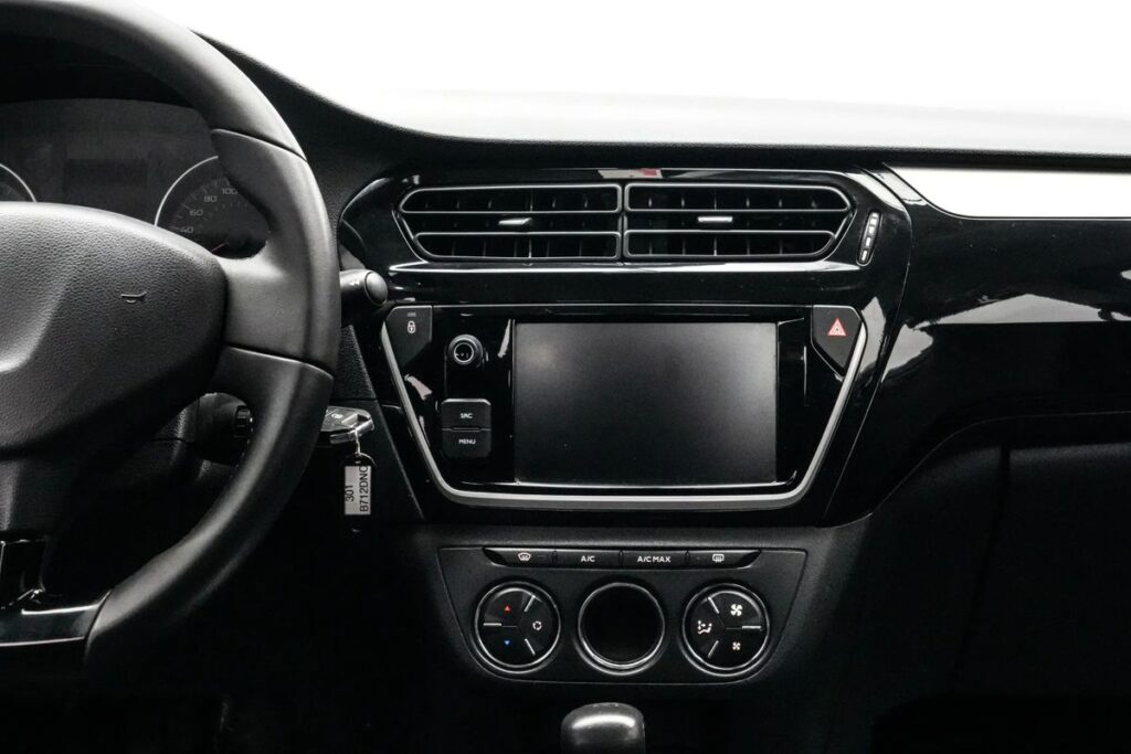 Peugeot 301