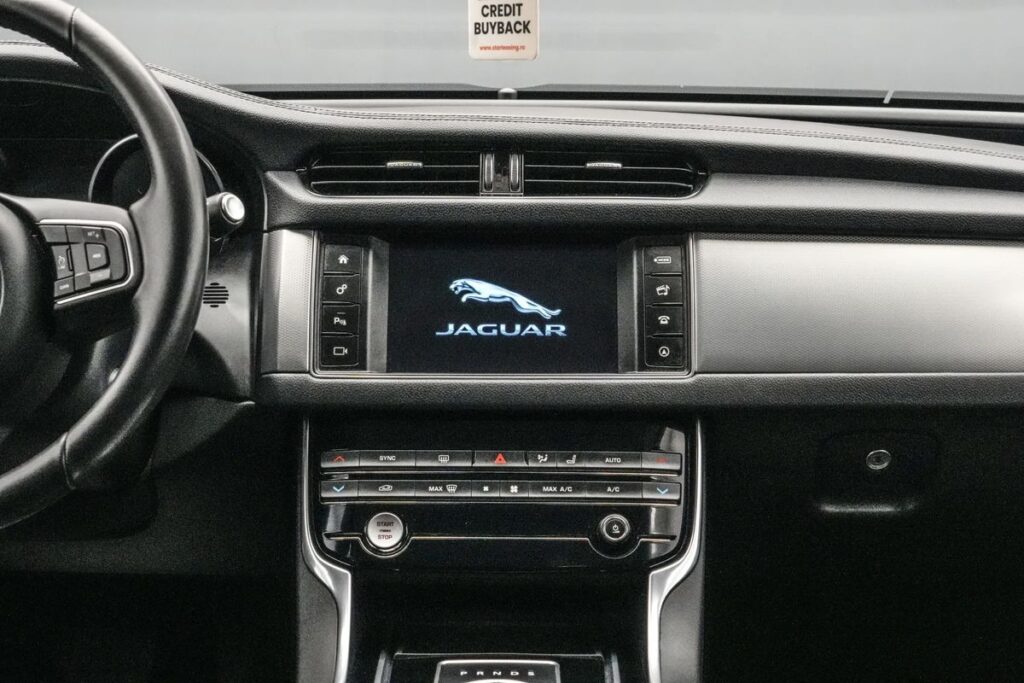 Jaguar Xf
