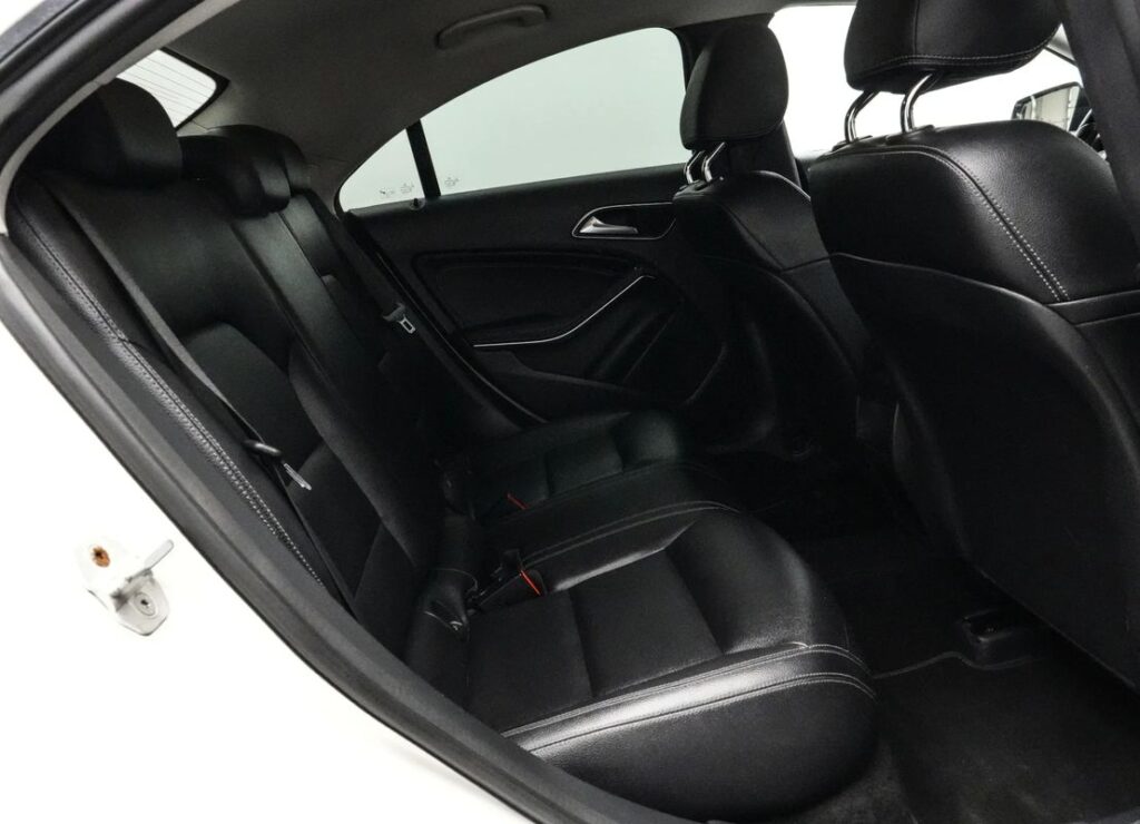 Mercedes-benz Cla-200