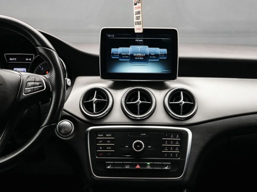 Mercedes-benz Cla-200