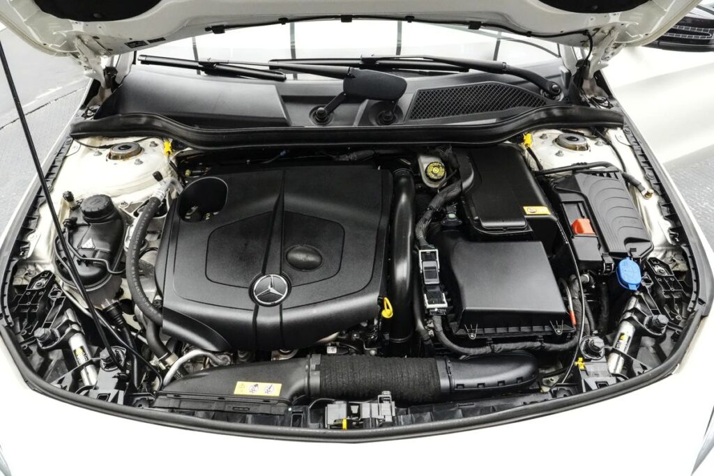 Mercedes-benz Cla-200