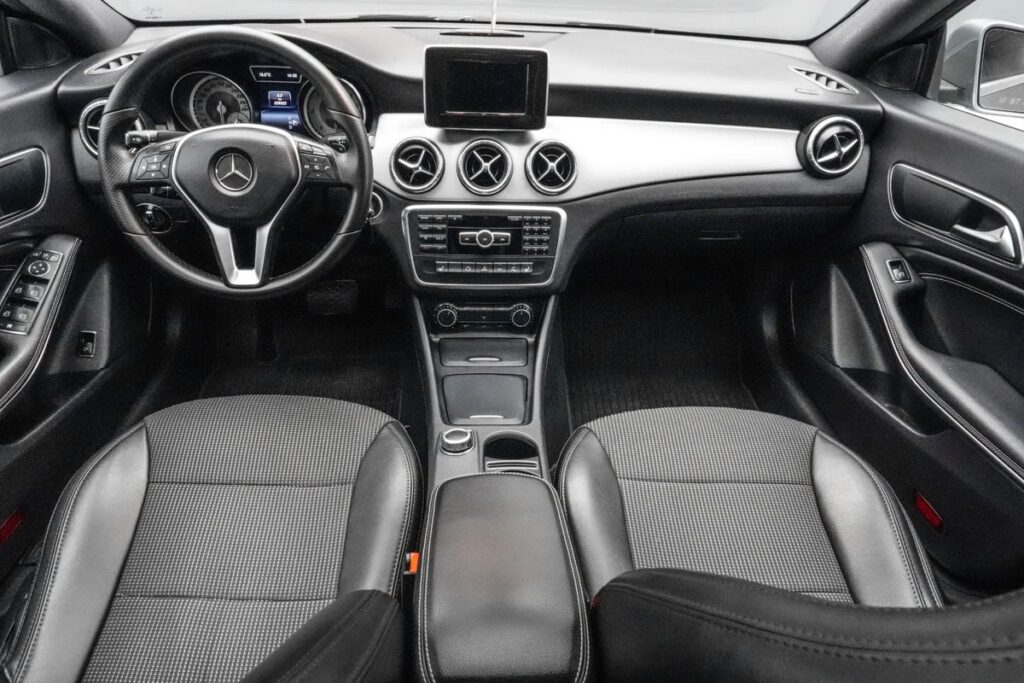 Mercedes-benz Cla-200