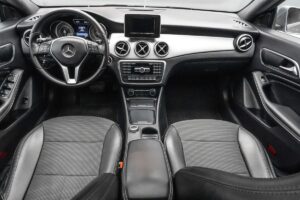 Mercedes-benz Cla-200