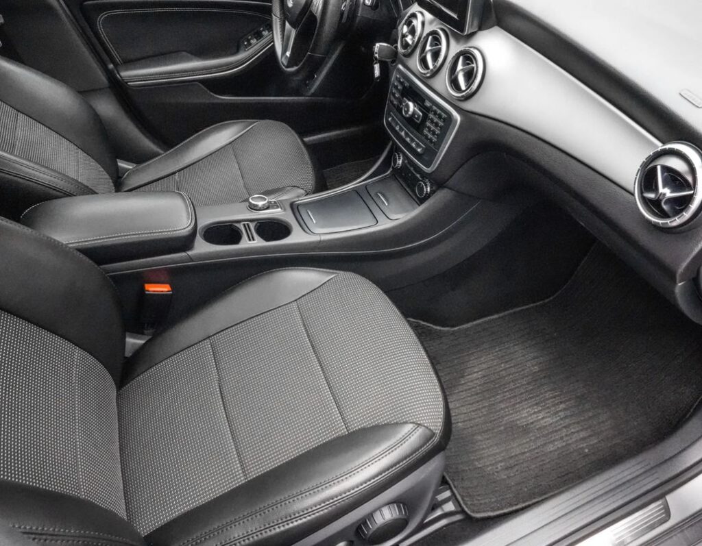 Mercedes-benz Cla-200