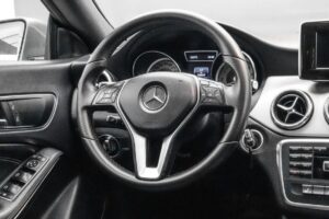 Mercedes-benz Cla-200