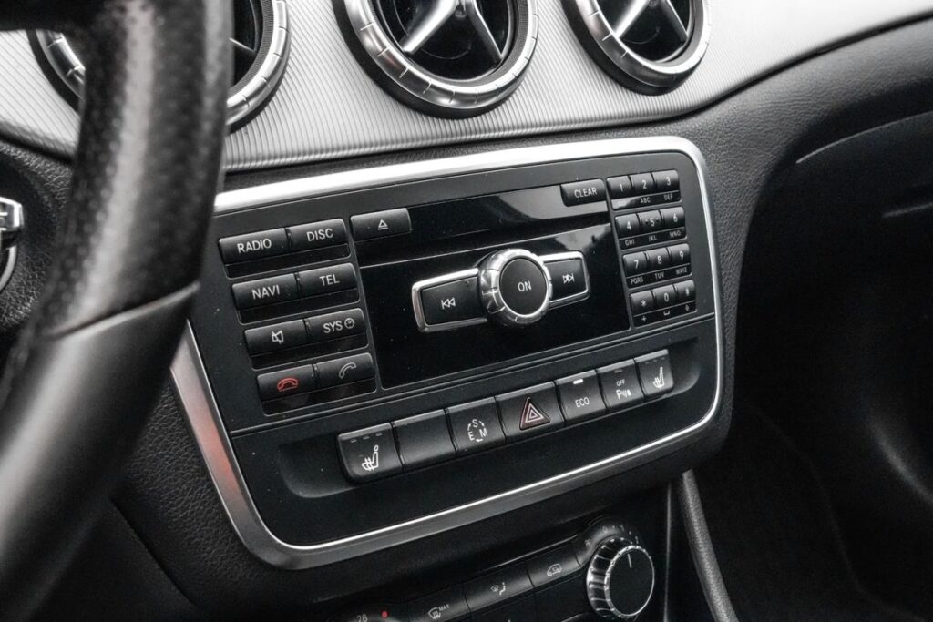 Mercedes-benz Cla-200