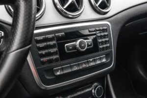 Mercedes-benz Cla-200