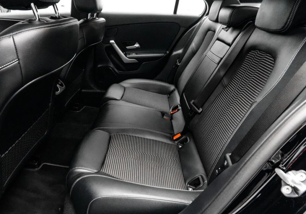 Mercedes-benz A-220