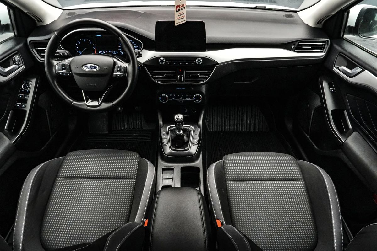 FORD Focus 2021 — imagine 7
