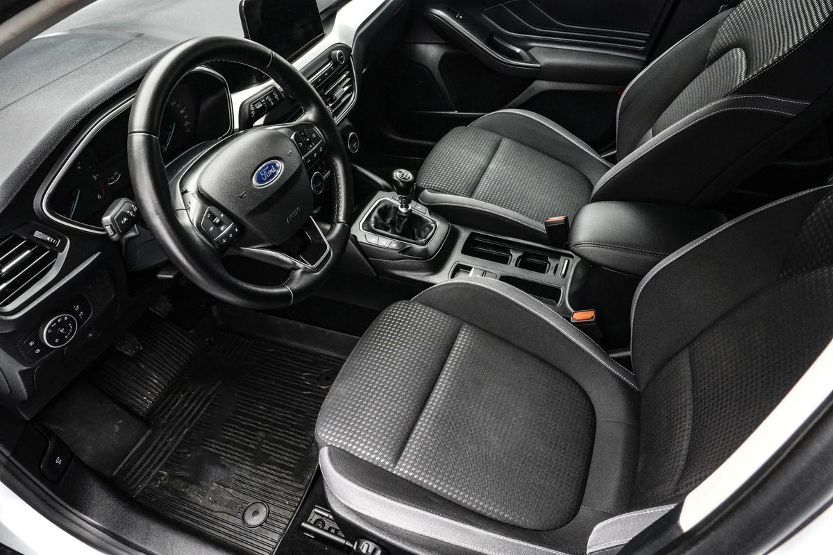 FORD Focus 2021 — imagine 11