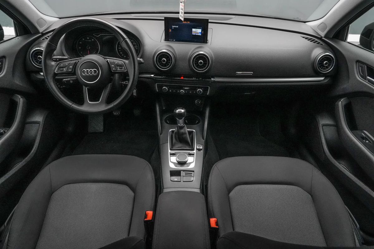 AUDI Unknown Model 2021 — imagine 7