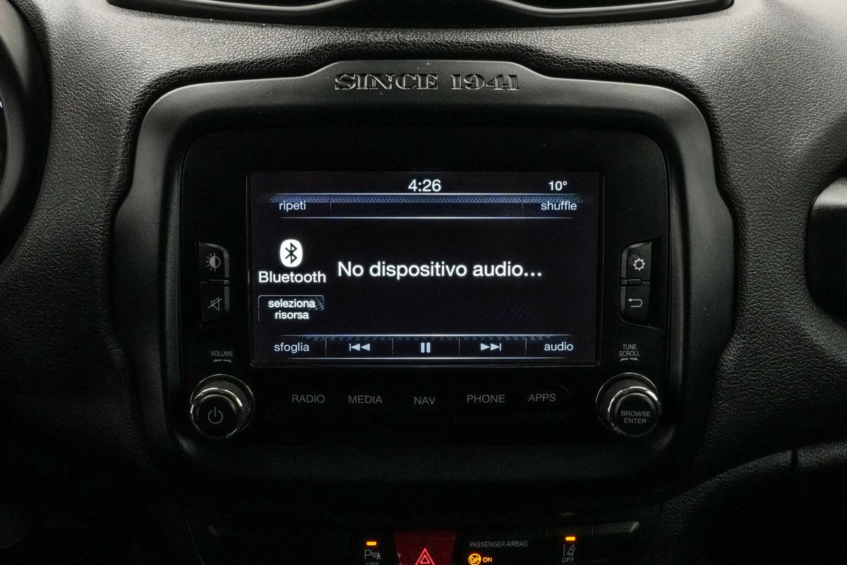 JEEP Renegade 2018 — imagine 18