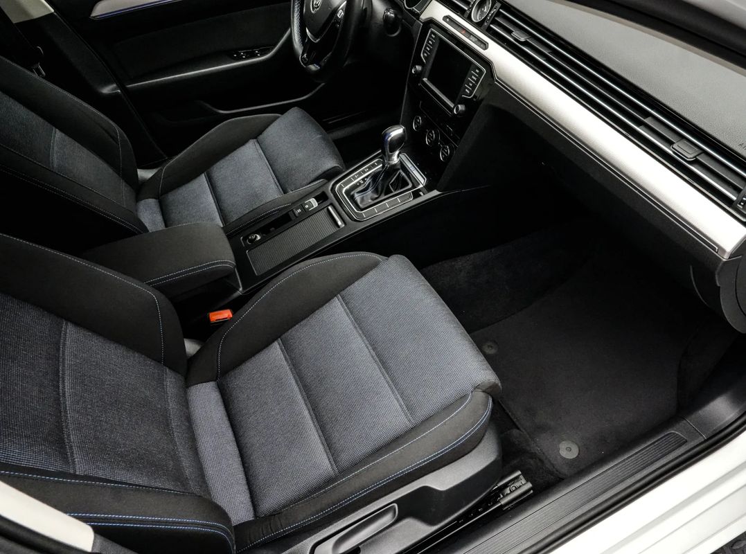 VOLKSWAGEN Passat 2016 — imagine 12