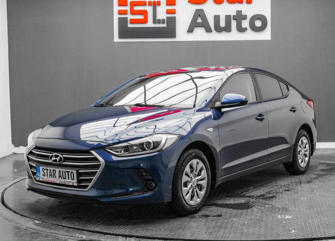 HYUNDAI Elantra