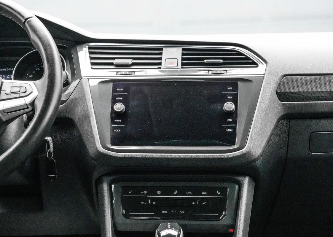 VOLKSWAGEN Tiguan 2022 — imagine 75