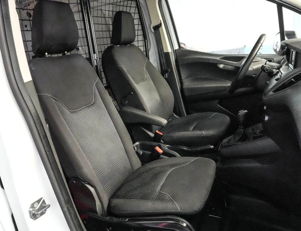 FORD Transit Courier 2022 — imagine 13