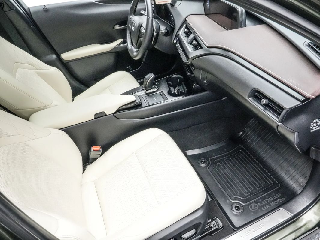 LEXUS Unknown Model 2023 — imagine 13