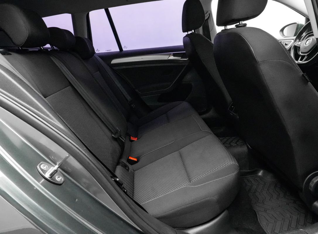 VOLKSWAGEN Golf 2018 — imagine 37