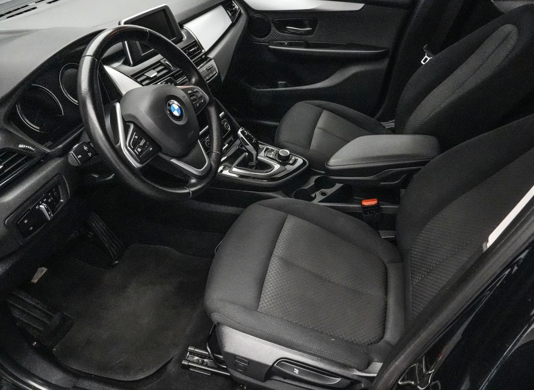 BMW 2 Series 2022 — imagine 11