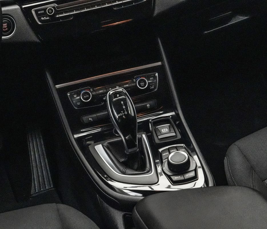 BMW 2 Series 2022 — imagine 19